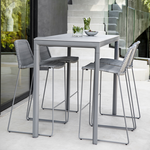  Outdoor Counter + Bar Stools